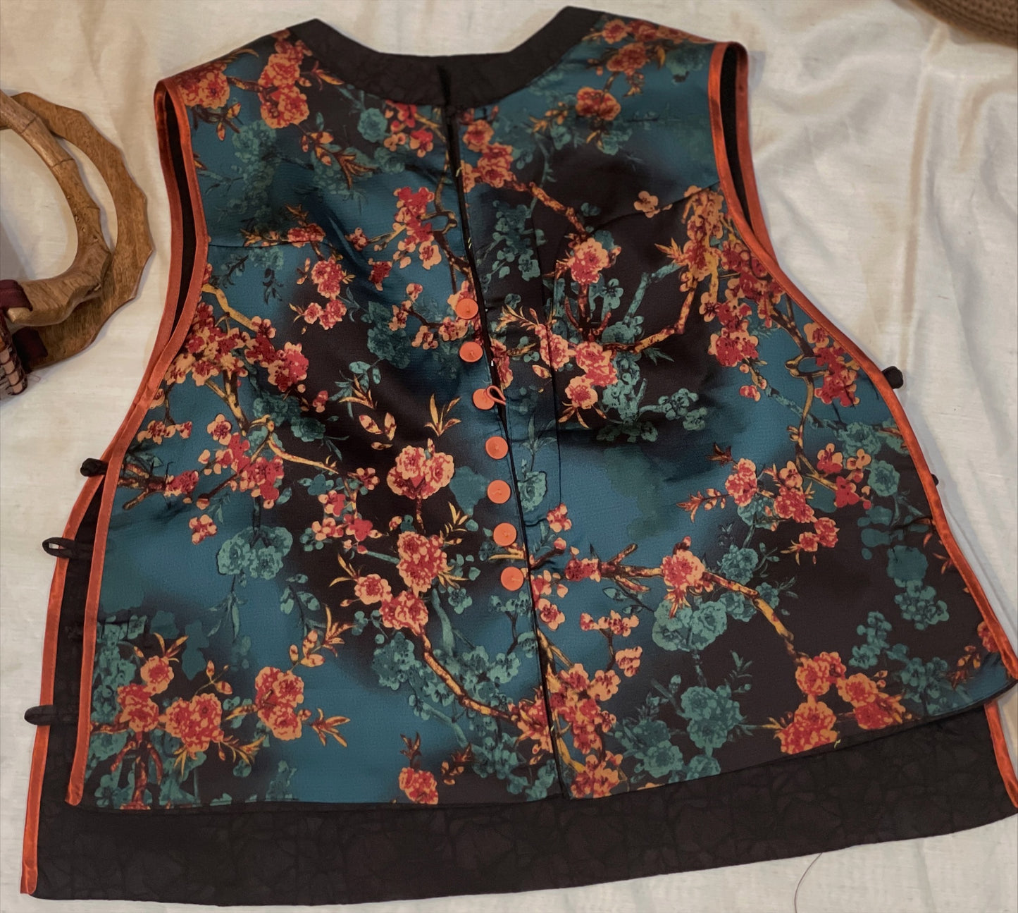Floral Contrast: Double-Sided Silk Vest in Dark Green and Black