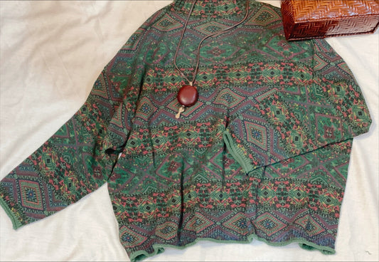 Green Zen: Oriental-Style Cotton Sweater with Print(necklace not included)